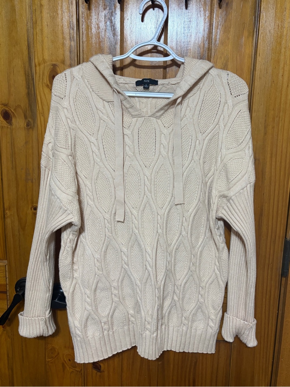 Fate hooded sweater